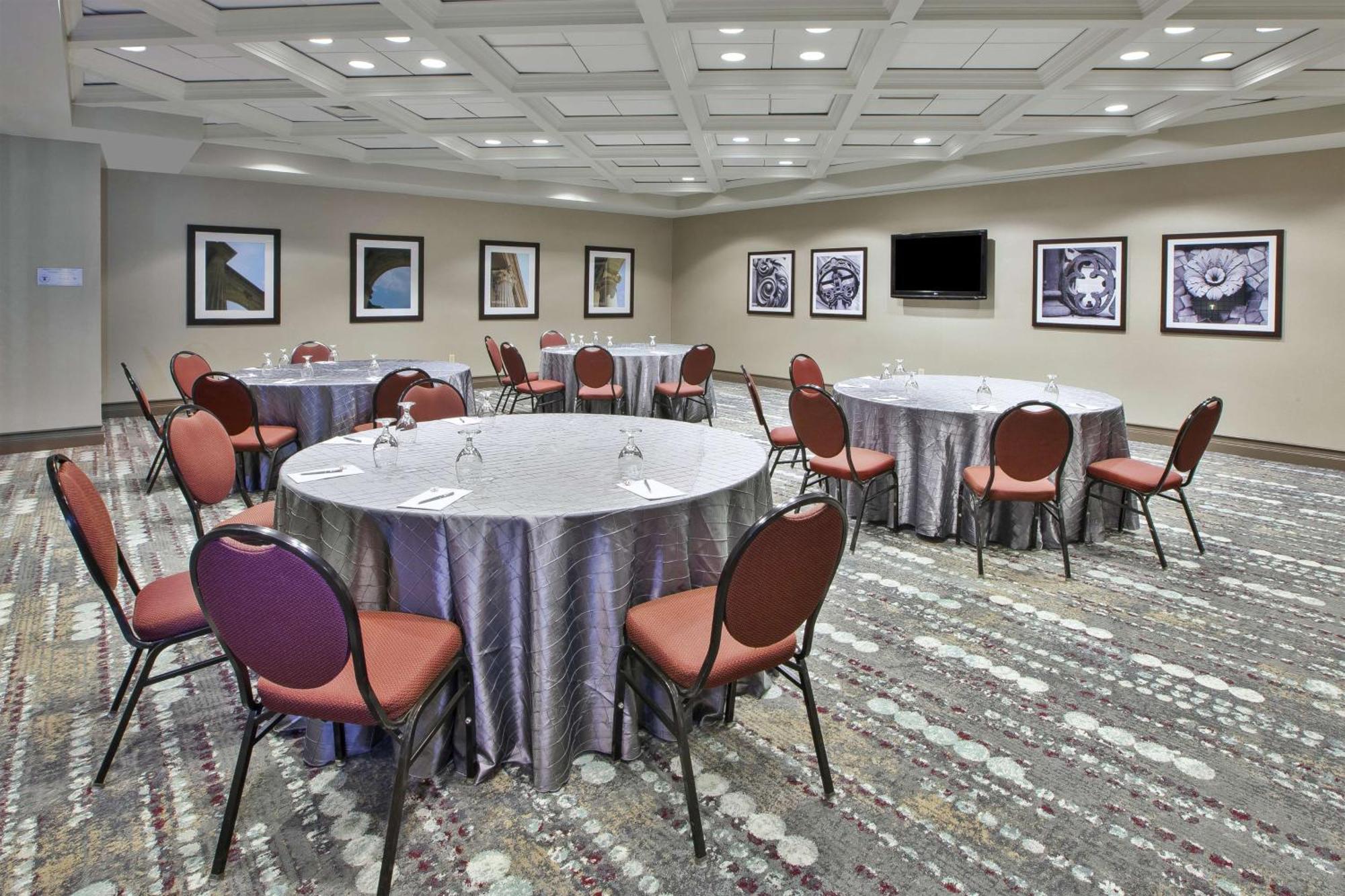 Embassy Suites Columbus - Airport מראה חיצוני תמונה